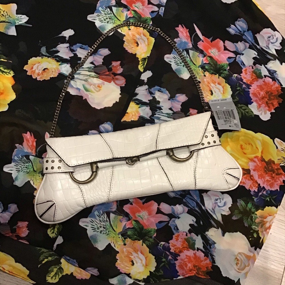 Guess Collection - Picture 3 of 4